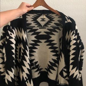 • Pattered Cardigan •